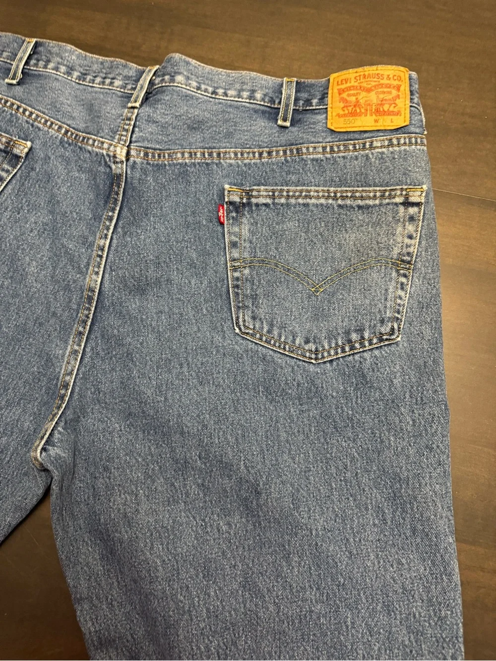 Levi’s 550 Blue Jeans 46 x 30 Med Wash Relaxed Denim Zip fly 5 pocket